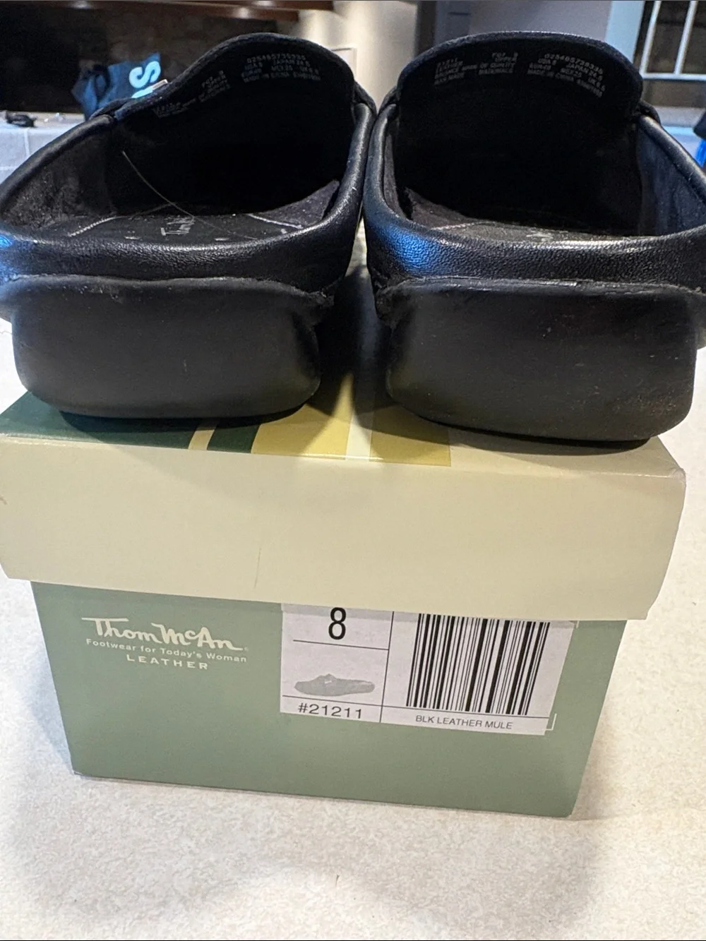 Thom McAn Black Pebbled Leather Slip-On Loafers shoes women’s size 8